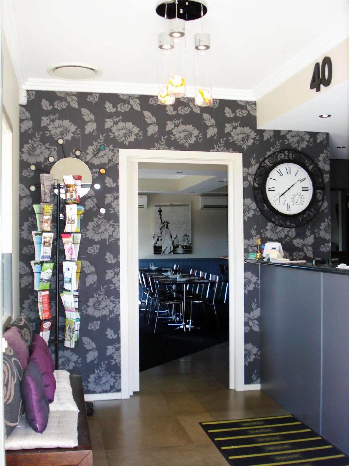 Oakey Motor Inn Екстер'єр фото